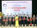 Phó Thủ tướng Vũ Đức Đam và Bộ trưởng Bộ KH&CN Chu Ngọc Anh trao Giải thưởng Trần Đại Nghĩa cho 10 nhà khoa học