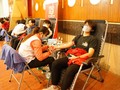 Đông đảo sinh viên, thanh niên đến hiến máu tình nguyện tại buổi khai mạc Chủ nhật Đỏ 2023