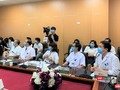 Các chuyên gia ở BV Việt Đức tư vấn KCB từ xa cho các BV tuyến dưới