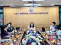 PGS.TS. Phan Thị Thu Hương - Cục trưởng Cục Phòng, chống HIV/AIDS - chủ trì cuộc họp báo với sự tham gia của nhiều chuyên gia CDC Hoa Kỳ và các tổ chức quốc tế.