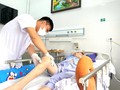 Bệnh nhân nhiễm nấm được bác sĩ cứu khỏi cảnh liệt 2 chân