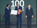 Ông Vijay Kumar Pandey, Chủ tịch HĐQT Công ty TH nhận vinh danh Top 100 Doanh nghiệp bền vững Việt Nam 2022.