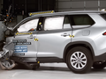 Toyota Grand Highlander 2024 không đạt danh hiệu top an toàn của IIHS