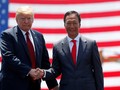 Nhà sáng lập Foxconn Terry Gou và Tổng thống Mỹ Donald Trump. Ảnh: Nikkei Asian Review