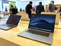 Máy tính xách tay Mac Pro của Apple tại một Apple Store ở Corte Madera, California. Ảnh: News Daily