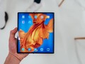Điện thoại màn hình gập Huawei Mate X. (Ảnh: cnTechPost)
