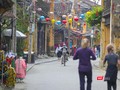 Du khách đến tham quan phố cổ Hội An