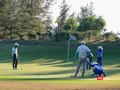 Các golfer chơi golf trên địa bàn