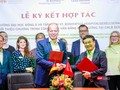 Đại diện Hiệp hội St. Bonifatius Hospitalgesellschaft Lingen e.V. (CHLB Đức) và ĐH Đông Á (Đà Nẵng) tại lễ ký kết