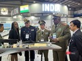 Đoàn Cu Ba tham quan sản phẩm quốc phòng tại gian triển lãm của Ấn Độ