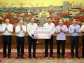 Thành ủy - HĐND - UBND - Ủy ban MTTQ Việt Nam TP Đà Nẵng hỗ trợ TP Hải Phòng 10 tỷ đồng khắc phục hậu quả cơn bão số 3. (Ảnh Thanh Nguyên)