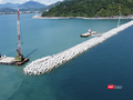 Hạng mục đê, kè chắn sóng- Dự án xây dựng bến cảng Liên Chiểu (phần Cơ sở hạ tầng dùng chung) đã thi công 72,66% khối lượng.