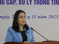 Bà Nguyễn Thị Anh Thi, Phó Chủ tịch UBND TP Đà Nẵng phát biểu tại hội nghị tập huấn “Truyền thông chính sách và kỹ năng phát ngôn, cung cấp, xử lý thông tin cho báo chí năm 2025" do Sở VH-TT&DL TP Đà Nẵng tổ chức diễn ra sáng 27/11. Ảnh Mai Chi.