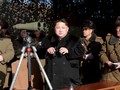 Ông Kim Jong Un thị sát một cuộc tập trận của quân đội Triều Tiên