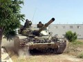 Xe tăng quân đội Syria tiến công trên chiến trường Ghouta