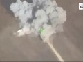 Không quân Syria phá hủy kho đan của lực lượng Hồi giáo cực đoan ở Hama. Anh minh họa video Rusvesna
