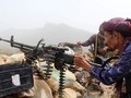Chiến binh Houthi chiến đấu trên chiến trường miền bắc Yemen.