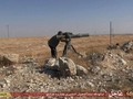 Một tay súng khủng bố IS sử dụng tên lửa chống tăng TOW trên chiến trường Deir Ezzor