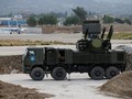 Tổ hợp pháo - tên lửa phòng không Pantsir-S1 trên căn cứ sân bay Hmeimim. Ảnh minh họa South Front