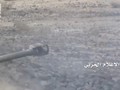 Lực lượng pháo binh Houthi bắn phá xe cơ giới Liên minh quân sự Ả rập Xê út. Ảnh minh họa video Yemen Wrath