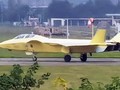 Tiêm kích tàng hình hai chỗ ngồi J-20 trong trung tâm thử nghiệm Trung Quốc. Ảnh Weibo