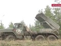 Pháo phản lực BM-21 Grad quân đội Nga pháo kích vào chiến tuyến quân đội Ukraine trên hướng thành phố Bakhmut. Ảnh video TV Zvezda. 