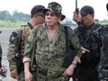 Tổng thống Philippines Rodrigo Duterte trong bộ quân phục. Ảnh: Sina.