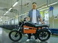Danh tính Dat Bike: Startup xe máy điện mời Quốc Cơ – Quốc Nghiệp đóng quảng cáo