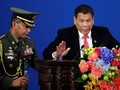 Ông Duterte liên tục gây sốc với những phát ngôn và hành động khó lường