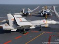 Chiến đấu cơ J-15 trên tàu sân bay Liêu Ninh của Trung Quốc