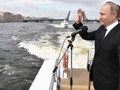 Tổng thống Putin trong lễ diễu binh hải quân Nga