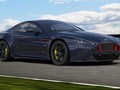 Aston Martin Vantage Red Bull Racing Edition là phiên bản đặc biệt kỷ niệm sự hợp tác của hãng xe Anh quốc và đội đua nổi tiếng. 