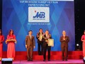 Ông Uông Đông Hưng – Phó Tổng Giám đốc MB nhận danh hiệu TOP 1 nhóm Ngân hàng cổ phần trong Bảng xếp hạng BP500