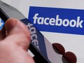 Nguồn thu chính của Facebook là từ các dịch vụ trên điện thoại thông minh - Ảnh: Reuters