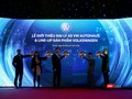 Đại diện các bên cùng làm lễ ấn nút tượng trưng đánh dấu sự hoạt động của đại lý 4S VW AutoHaus Phạm Văn Đồng (Ảnh: Ngô Minh)