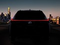 Lexus UX hoàn toàn mới sẽ công bố tại triển lãm Geneva 2018 vào ngày 6/3