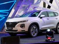 Với nhiều trang bị hơn các đối thủ, Hyundai Santa Fe 2019 phiên bản tiêu chuẩn cũng có thể làm hài lòng đối với những người dùng chưa thực sự rủng rỉnh hầu bao.  (Ảnh: Ngô Minh)