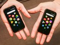 Palm - chiếc điện thoại không phải là điện thoại. Ảnh: Cnet.