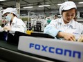 Nhân viên Foxconn làm việc ở Thâm Quyến (Trung Quốc). ẢNH: BLOOMBERG