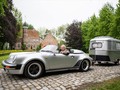 Ông Volker Schiersch bên cạnh chiếc Porsche 911 Speedster G-series ra đời năm 1989. Ảnh: Carbuzz