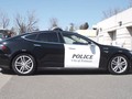 Chiếc xe điện Tesla Model S của cảnh sát  Fremont.
