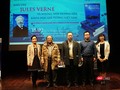 Các diễn giả và khách mời đặc biệt chụp ảnh kỷ niệm tại hội thảo "Nhà văn Jules Verne và những ảnh hưởng đến khoa học giả tưởng tại Việt Nam" tổ chức tháng 2/2022