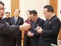 Nhà lãnh đạo Triều Tiên Kim Jong Un gặp gỡ các lãnh đạo cao cấp của nước này ngày 13/2/2018 (ảnh: Reuters)