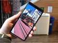 Galaxy S10 sau khi ẩn camera trước (ảnh: Sam Mobile)