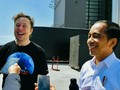 Tỉ phú Elon Musk và Tổng thống Indonesia Joko Widodo (Ảnh: Handout)