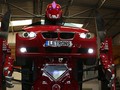 Xe BMW biến hình thành robot Transformer.