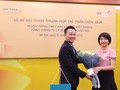 Ảnh 1. Lễ ký kết thỏa thuận hợp tác toàn diện giữa PVcomBank và Viettel Post