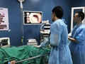 Bác sĩ Bệnh viện K nội soi đại trực tràng cho bệnh nhân