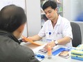 Bác sĩ của Bệnh viện thăm khám cho bệnh nhân