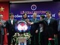 Các lãnh đạo của Bộ Y tế cùng lãnh đạo một số vụ, cục thực hiện lễ bấm nút khai trương Cổng dịch vụ công Bộ Y tế.